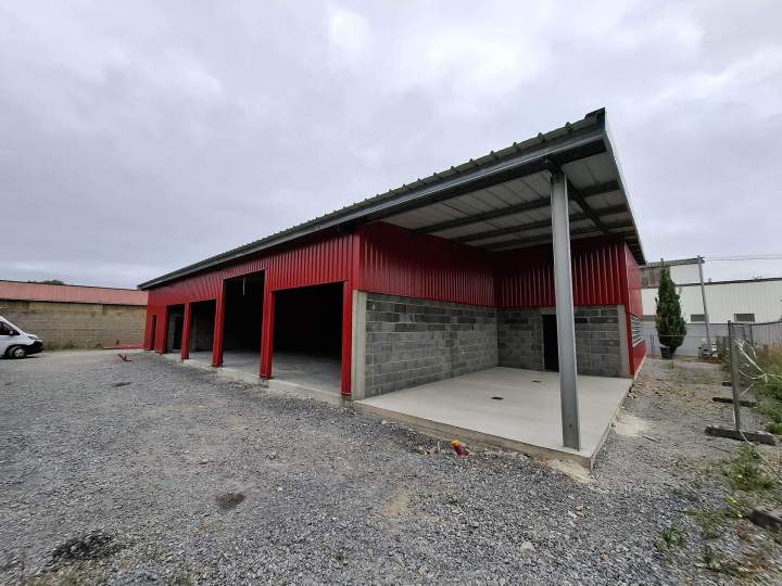 Bardage métallique dans les Landes