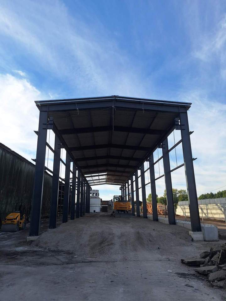 Mise en place de toiture métallique dans les Landes