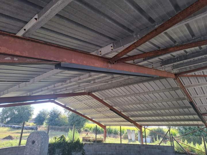 Intervention spécialisée en rénovation de charpente métallique